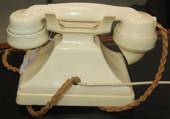 An ivory Bakelite 232L pyramid telephone,